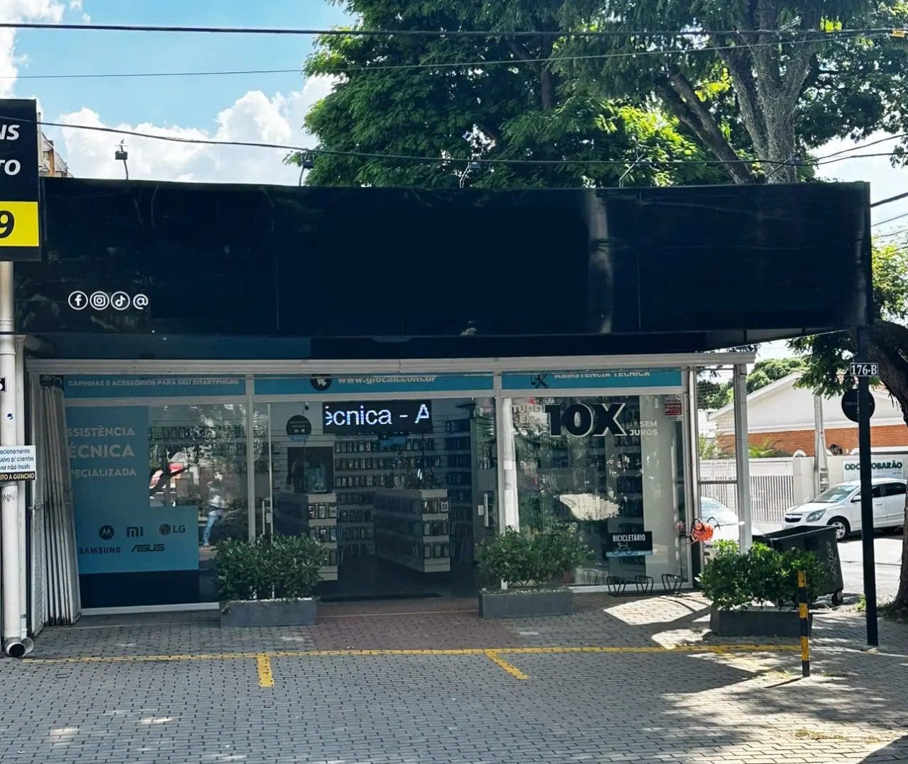 Fachada da Glocall Store na Rua Horácio Leonardi, em Barão Geraldo, Campinas